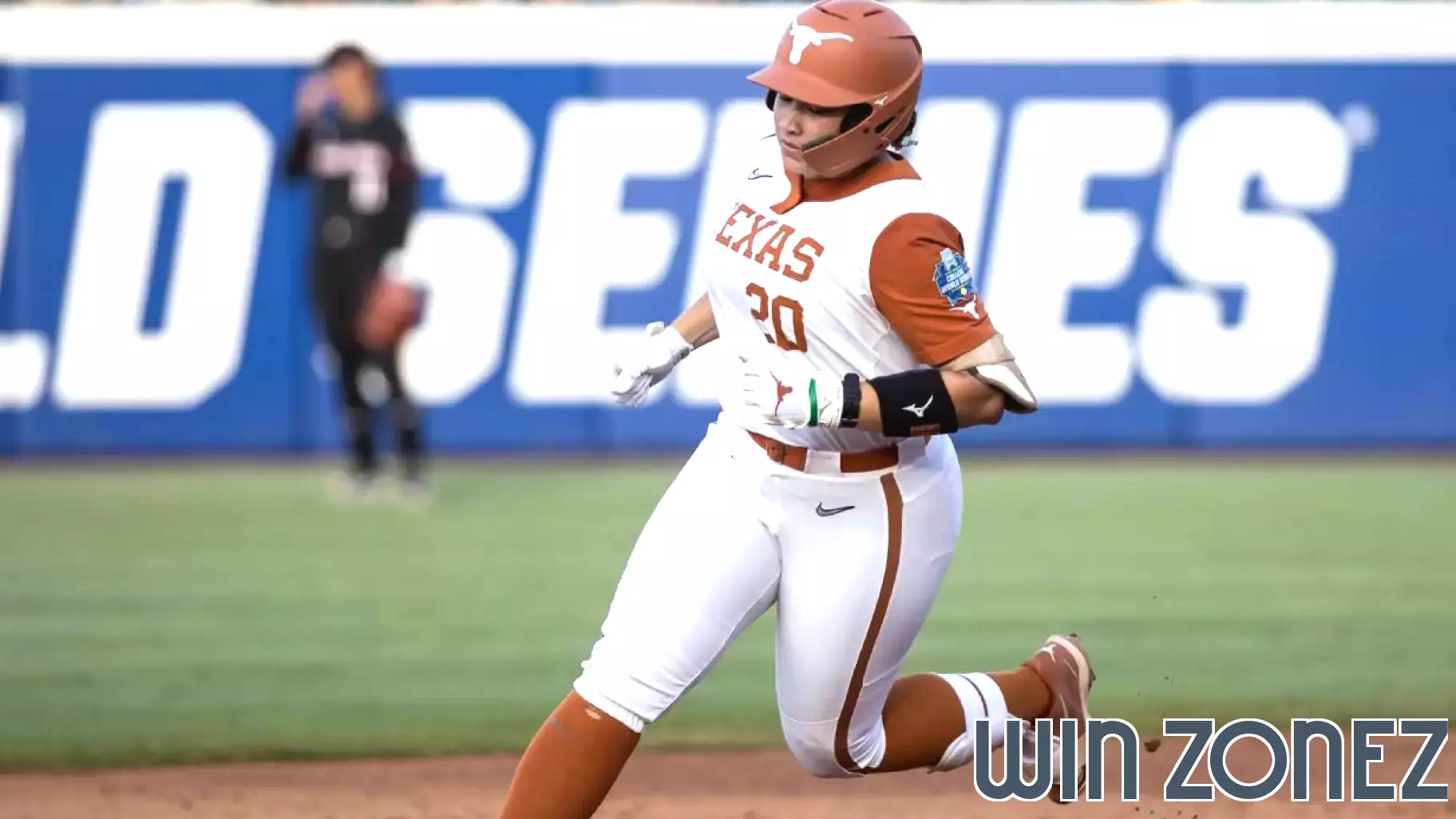 Texas topples Texas Tech in Game 1 of WCWS finals